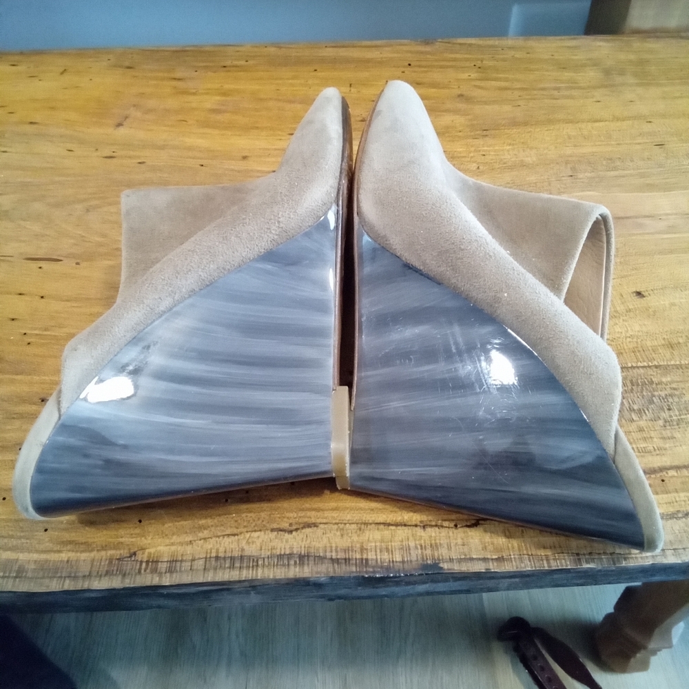 Coach Hollie Size 7.5 B Tan Suede 3.5" Wedge Heel platform Peep Toe - Picture 14 of 16